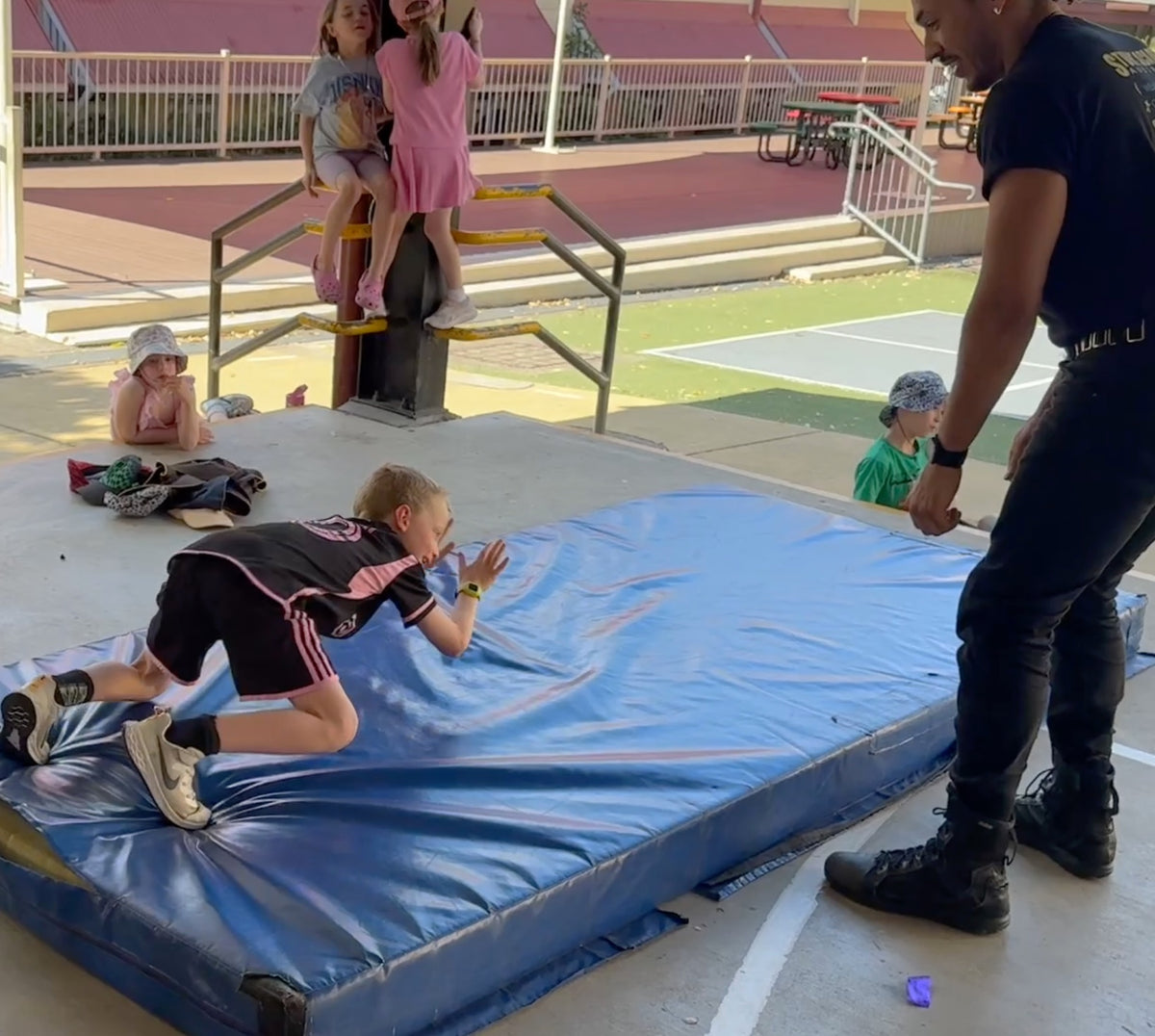 Falling Techniques and Prevention – Stunt Academy